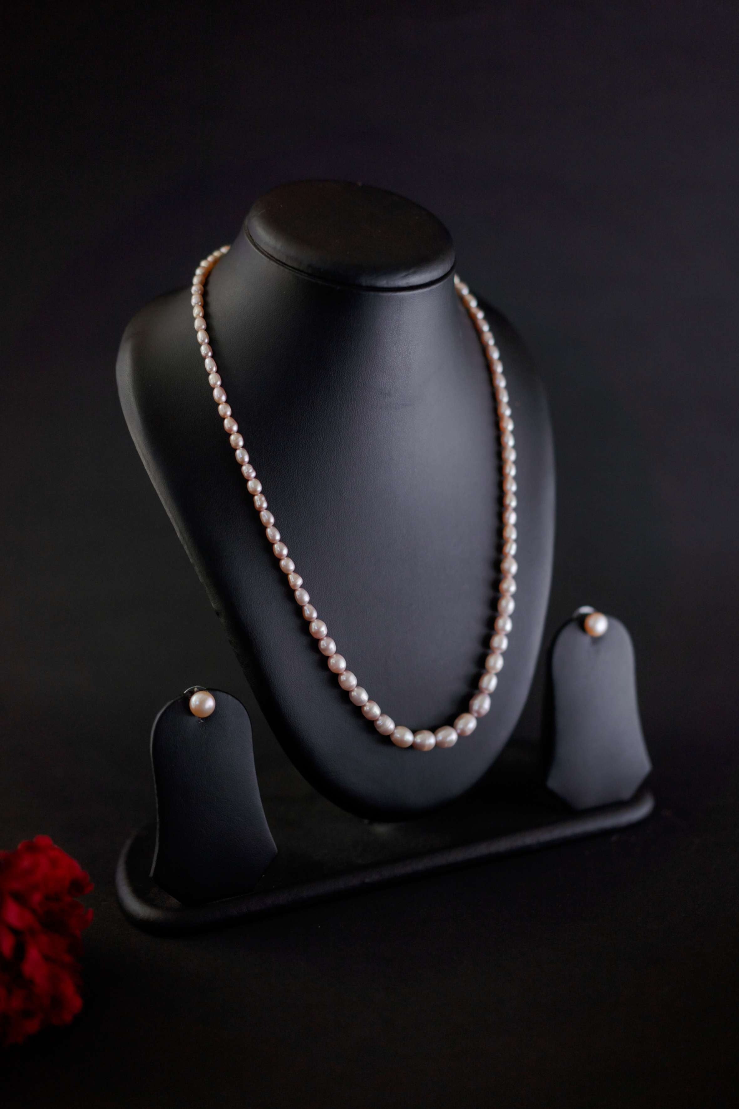 Classic Pearl Necklace