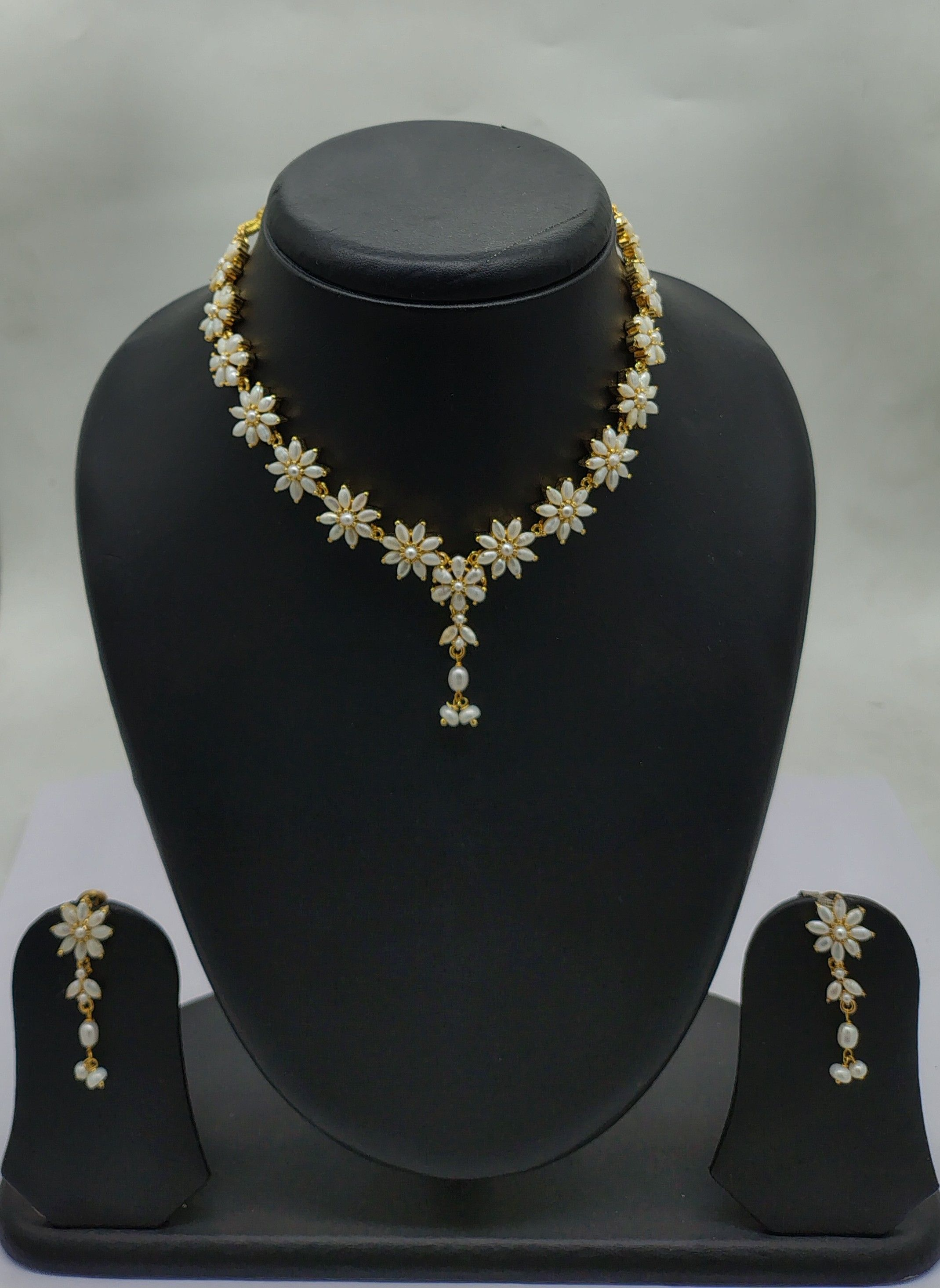 Floral Drop Necklace Set