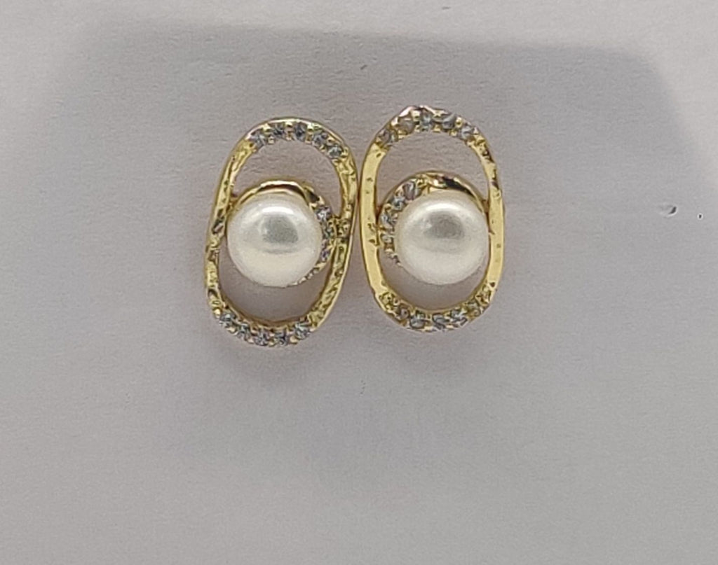 Oval pearl crystal stud earrings for women