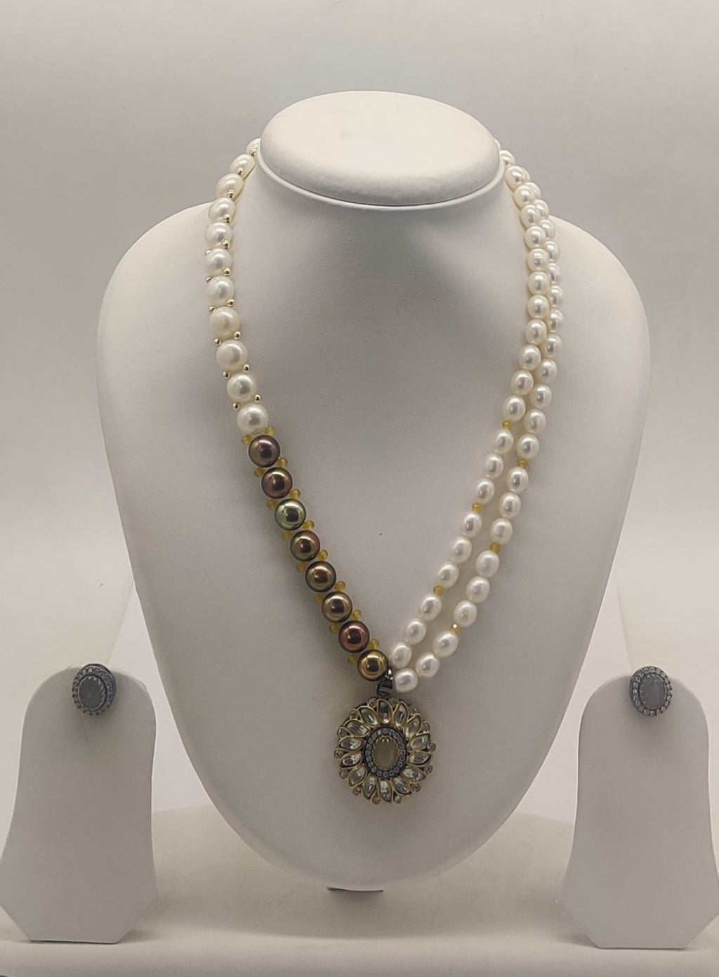 Pearl Heritage Circle dual-strand freshwater pearl pendant necklace and earrings set with circular pendant