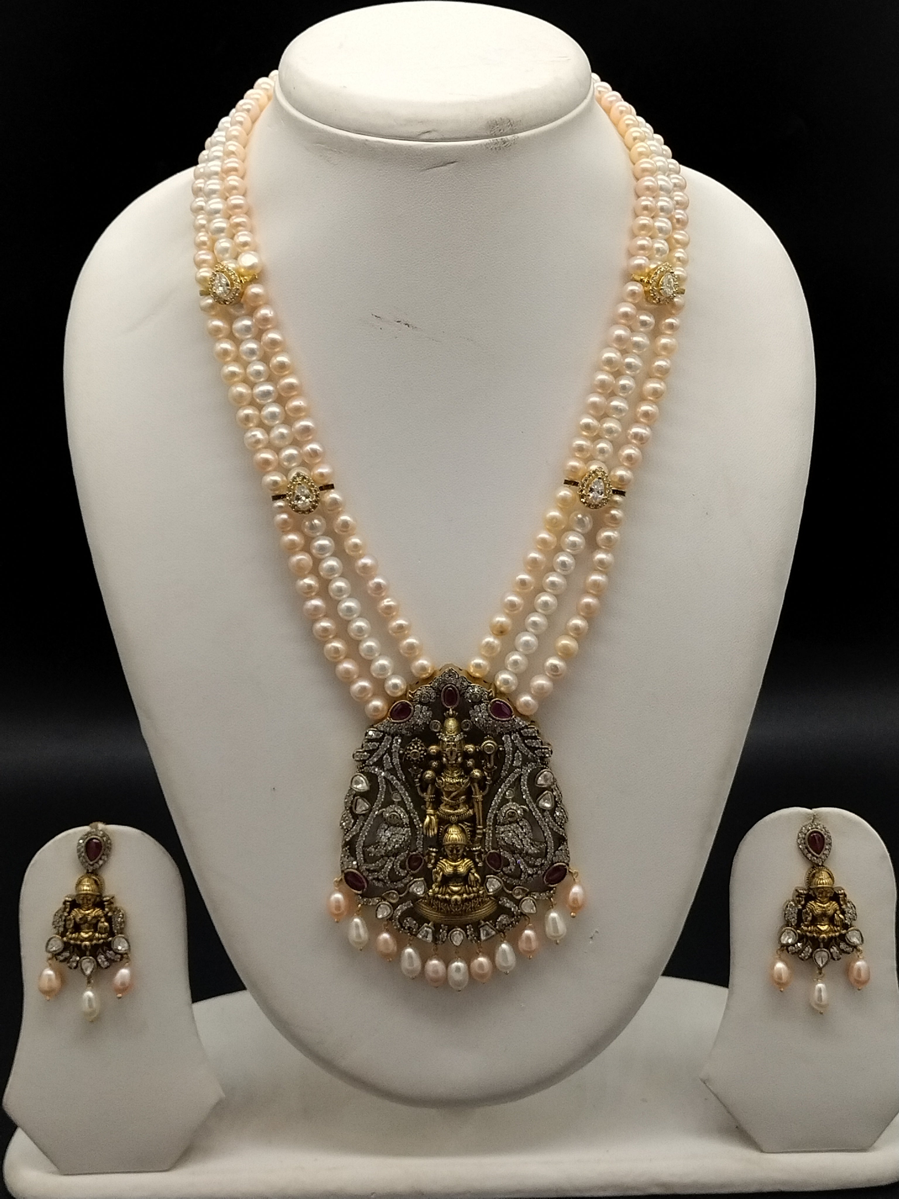 Pink and white freshwater pearl pendant necklace set with temple design antique gold pendant and layered pearls