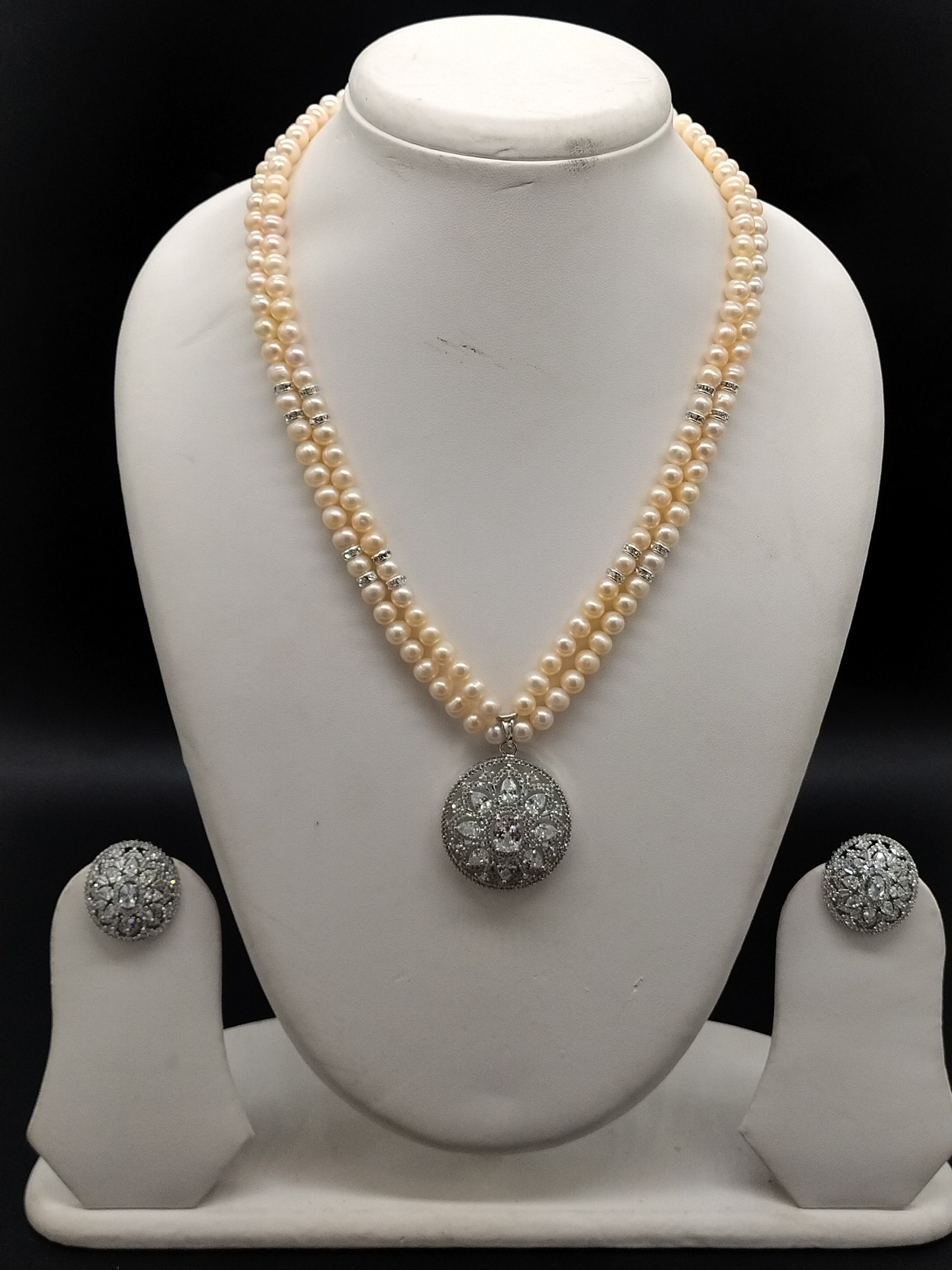 Rosé Royale freshwater pearl pendant necklace set with two line pink round pearls and silver stone pendant