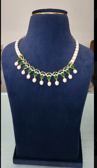 The Emerald Arch: Single-Line Pearl Necklace with Green Stone Festoon Set