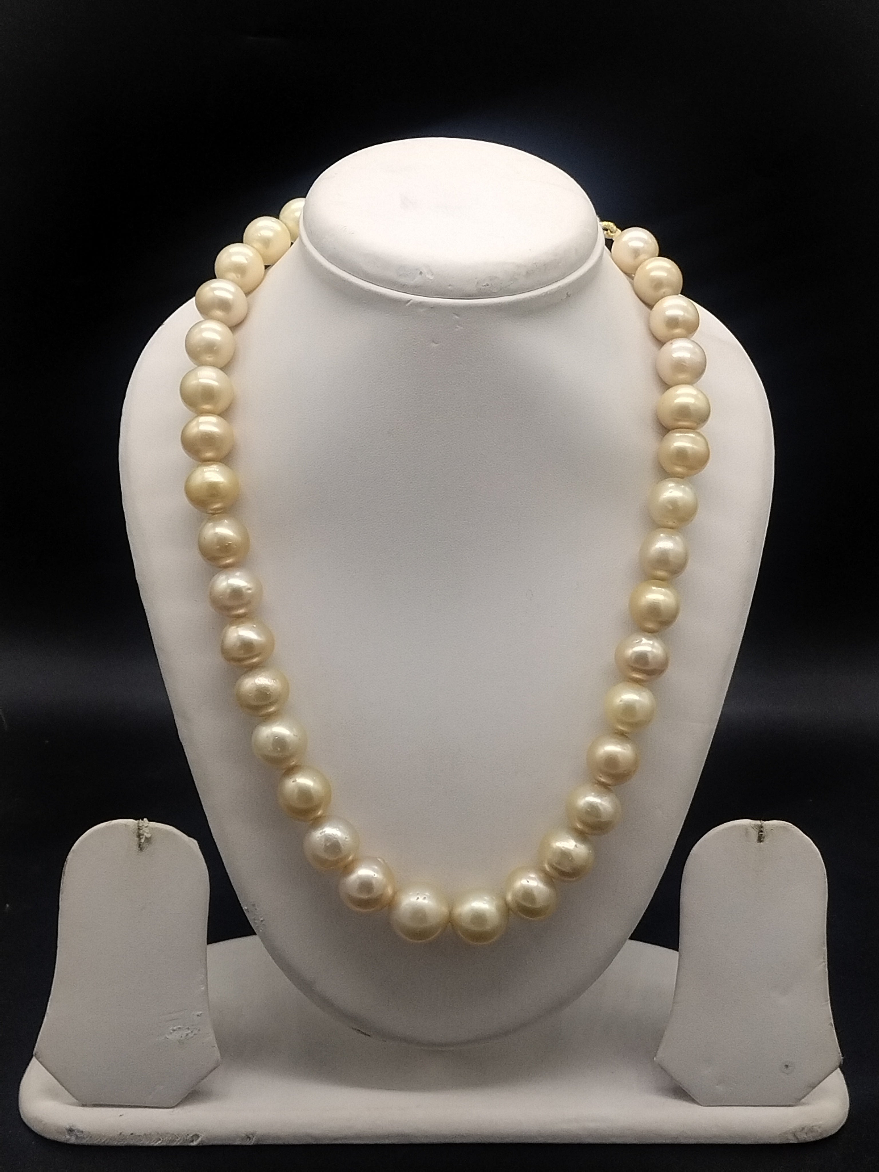 South Sea golden round pearl one-line mala