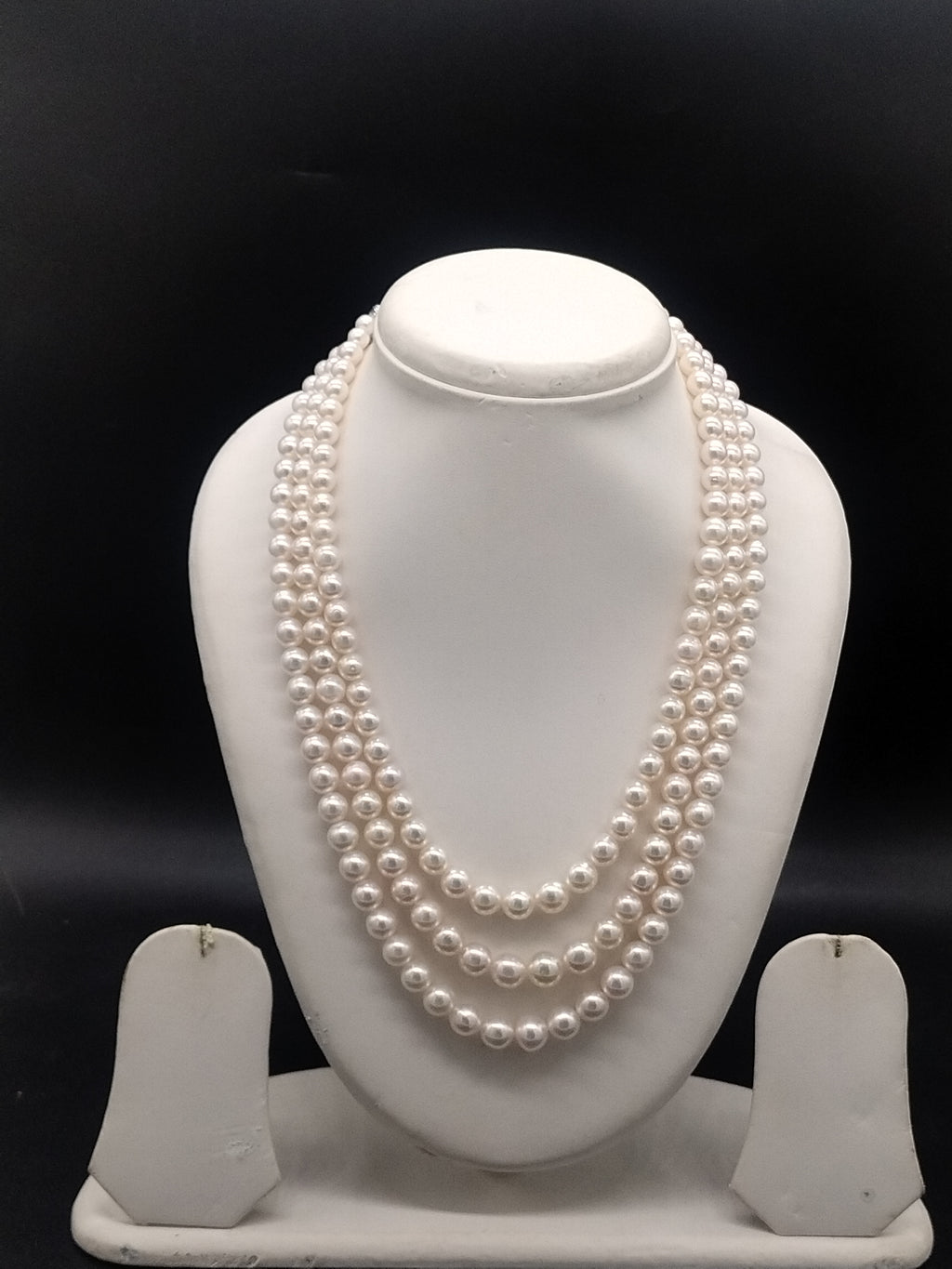 South Sea white round pearl graded one-line mala