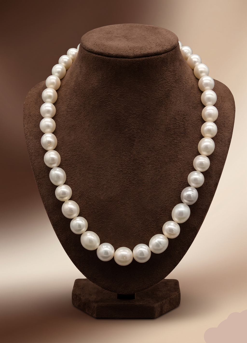 South Sea white round pearl one-line mala