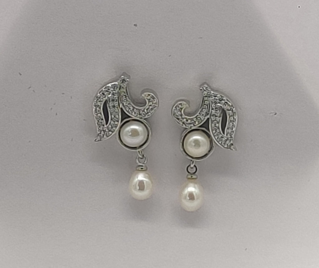 Swirl Design Pearl Earrings