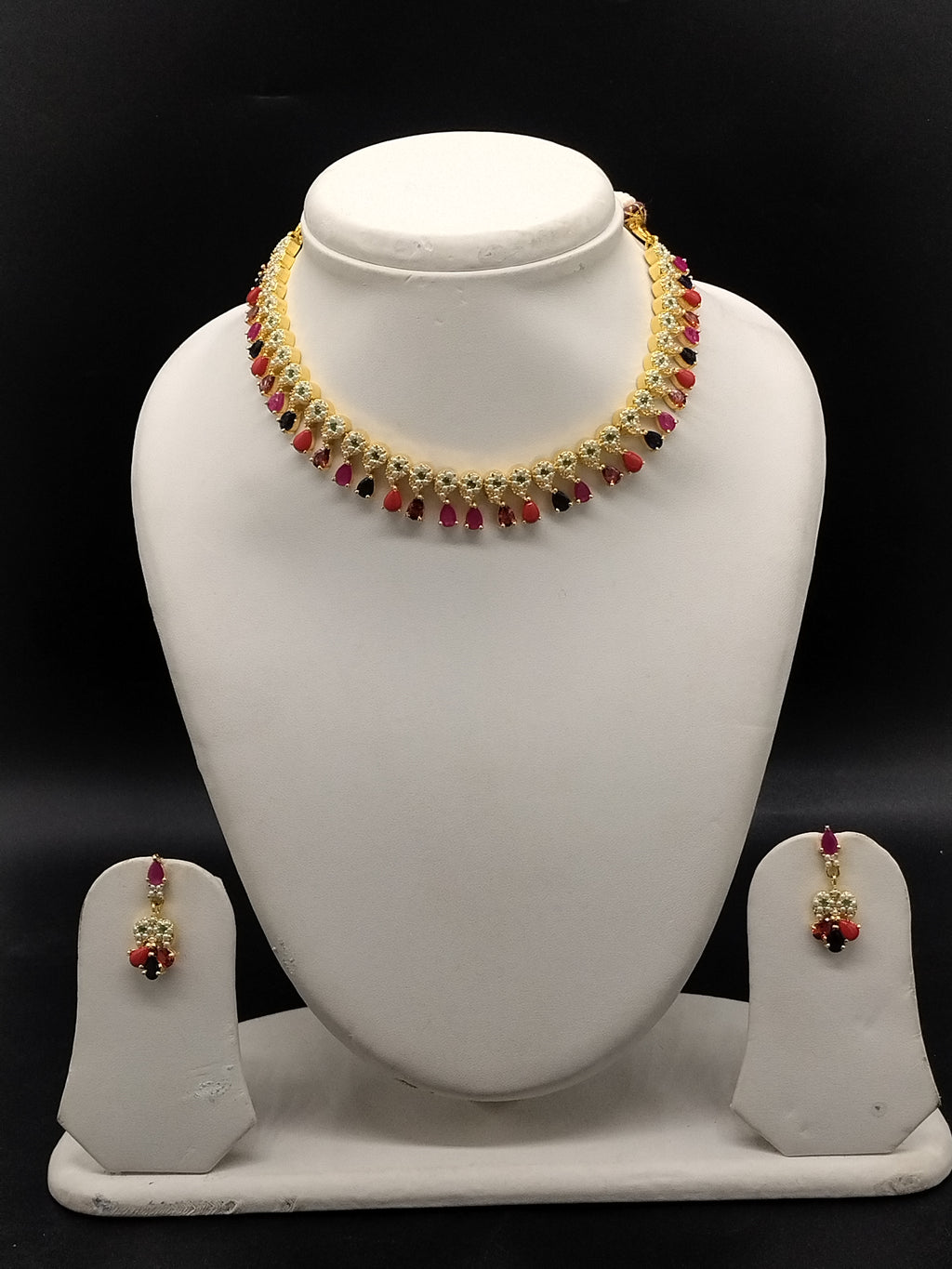 Temple style stone choker necklace set with pearl drops for women