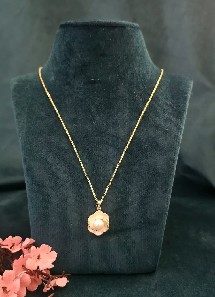 Gold-Toned Alloy Floral Pearl Pendant Necklace