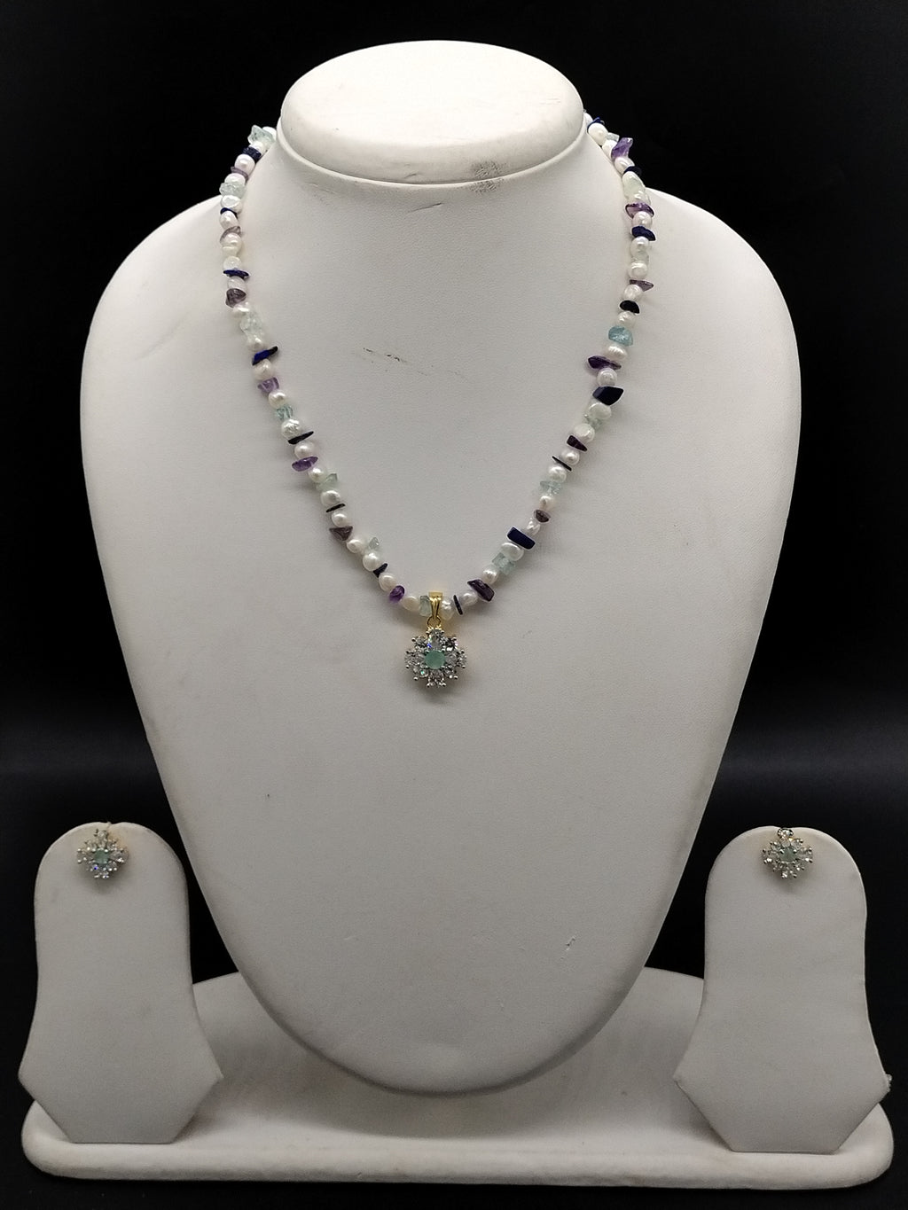 White irregular freshwater pearl pendant necklace set with red and green stone square pendant