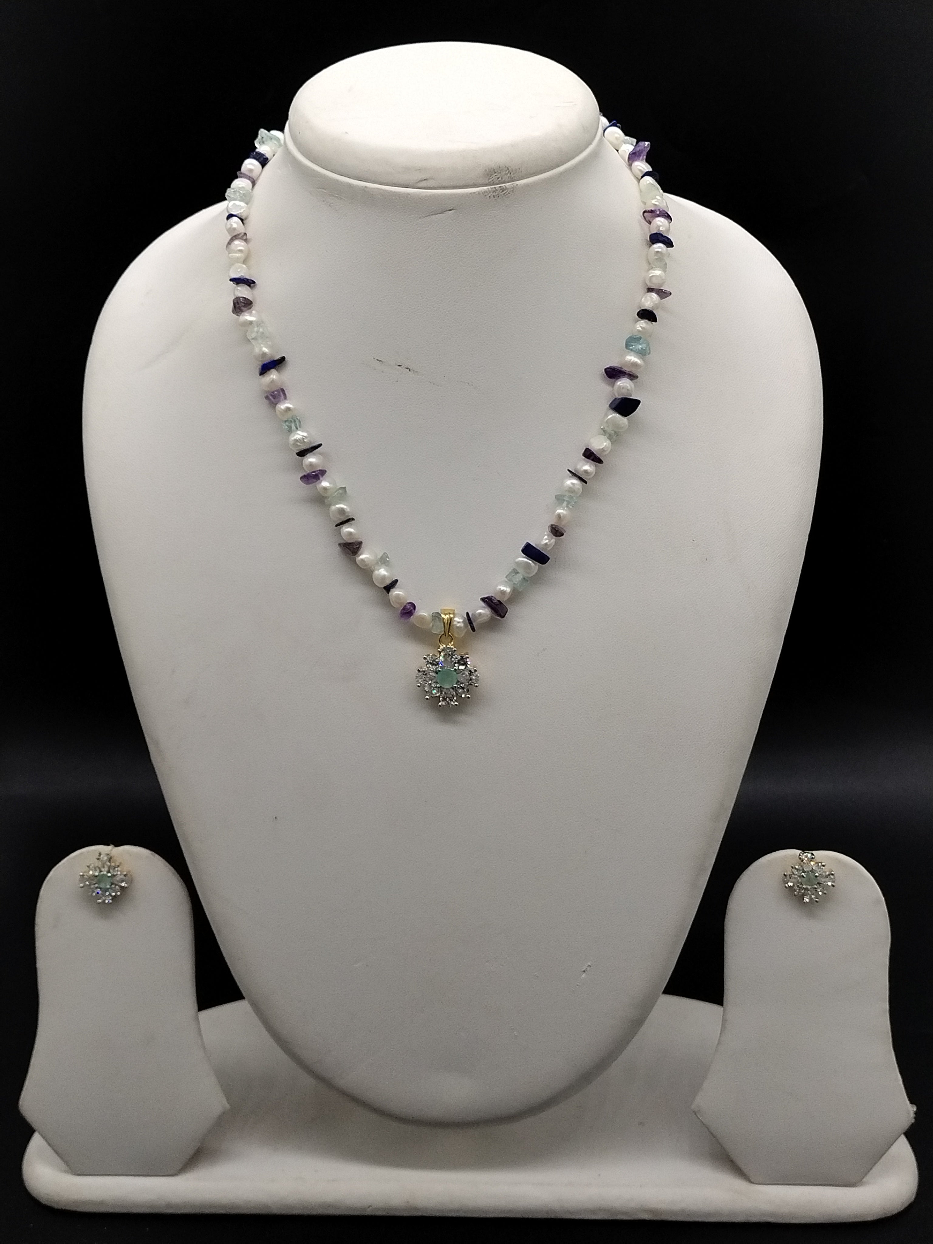 White irregular freshwater pearl pendant necklace set with red and green stone square pendant