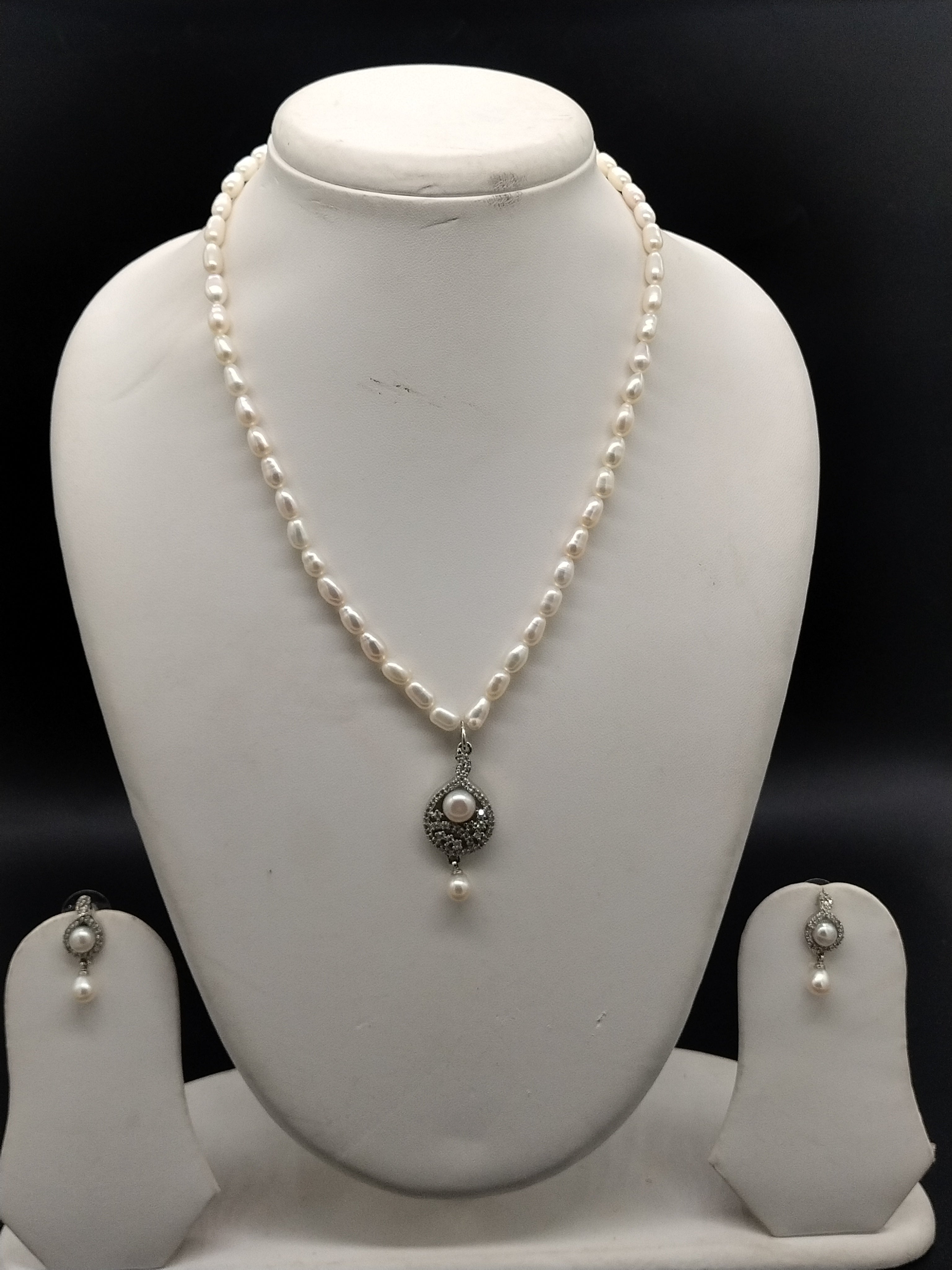 AAA freshwater oval pearl one line pendant necklace set with vintage silver pendant and matching earrings