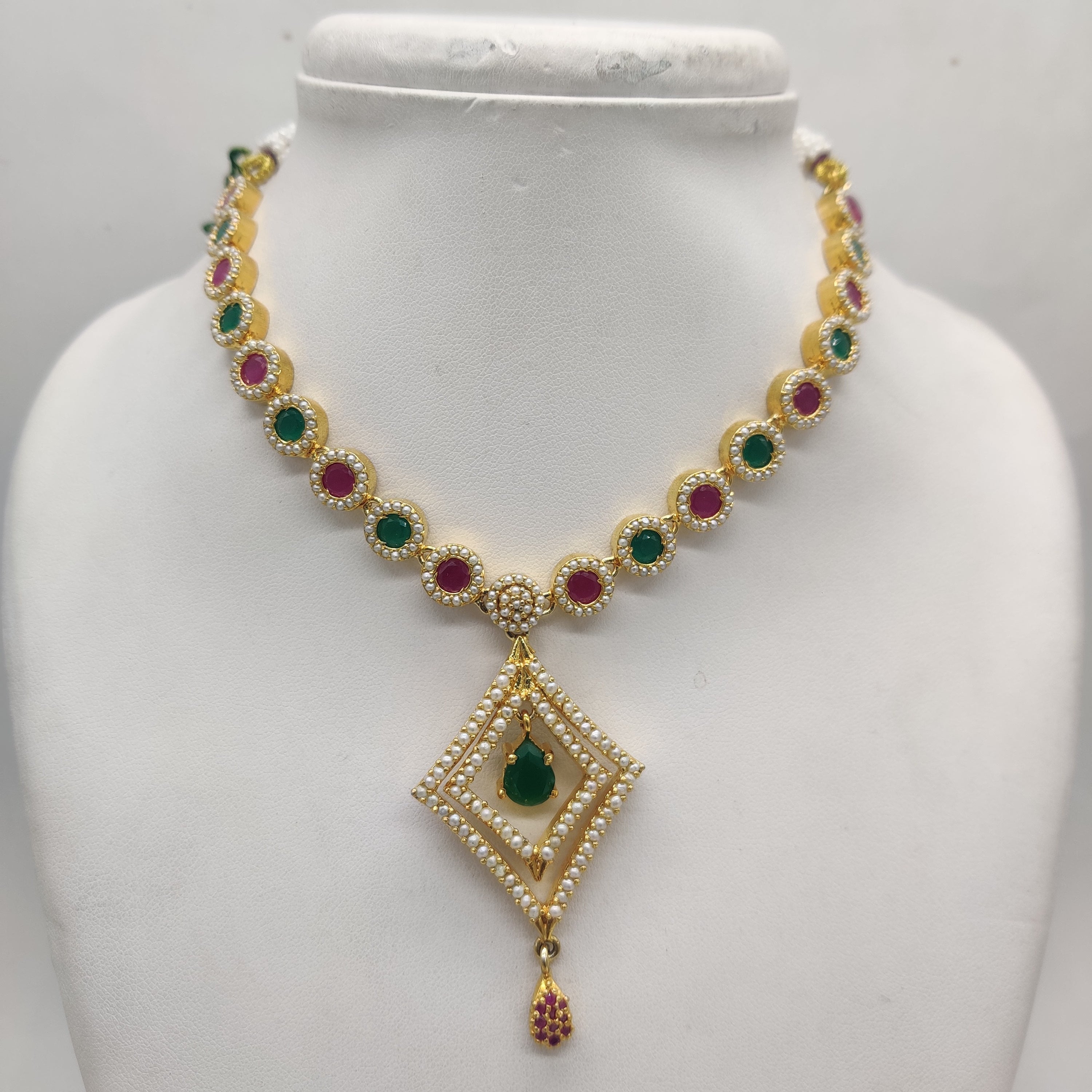 Pearls Necklace