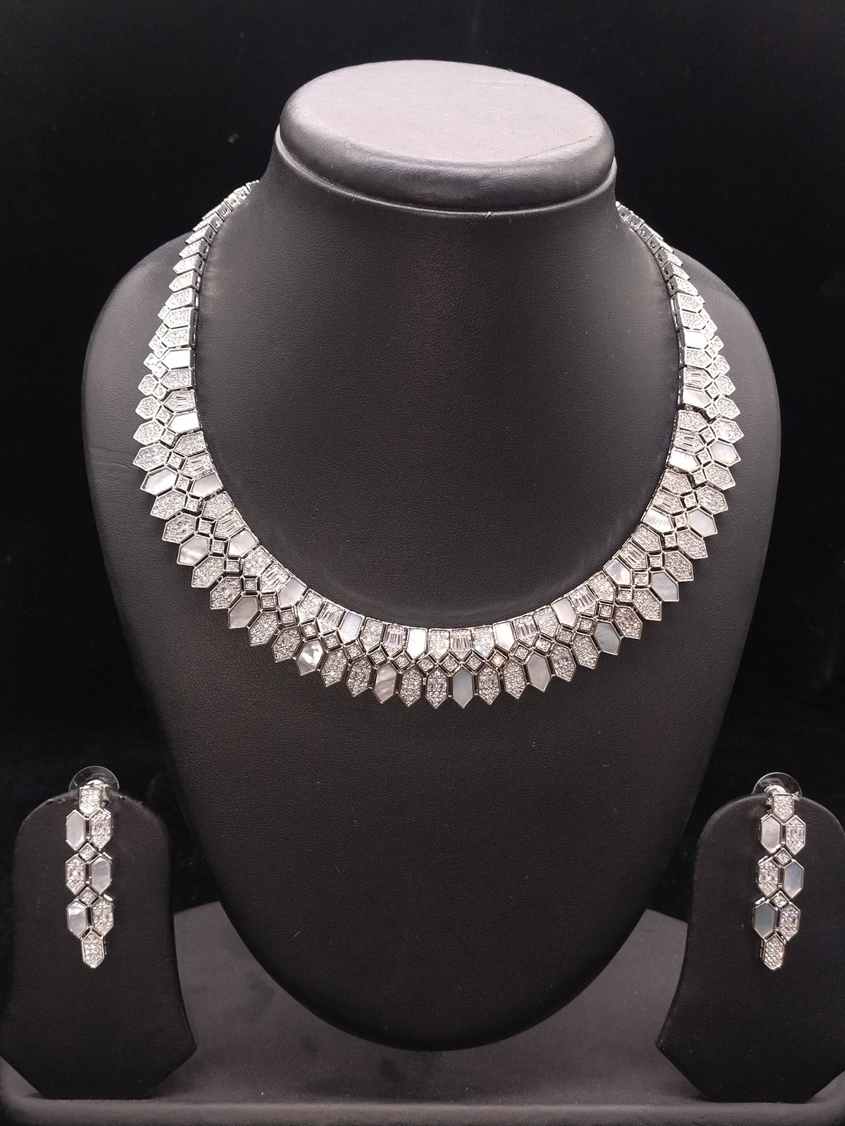 Fancy necklace set