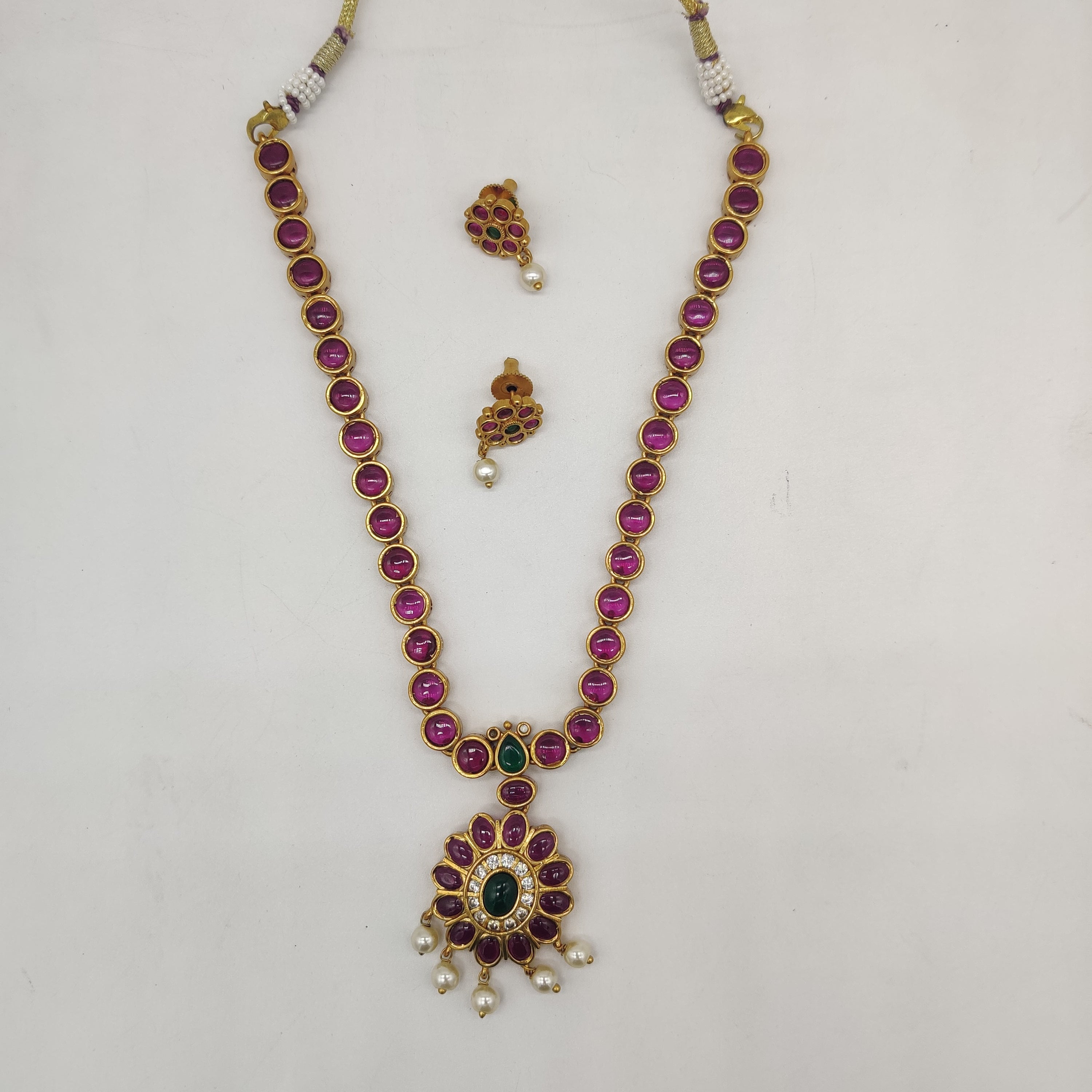 Red Necklace Set