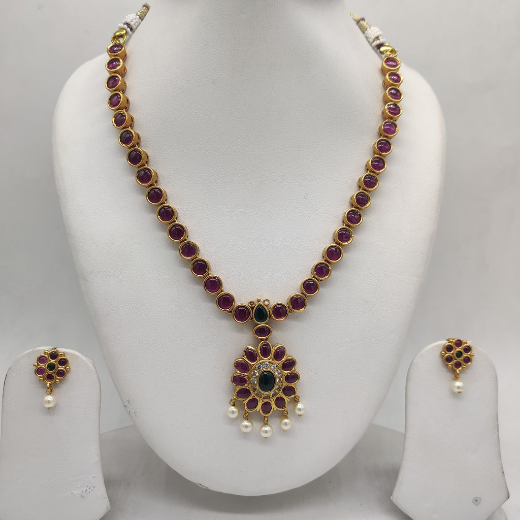 Red Necklace Set