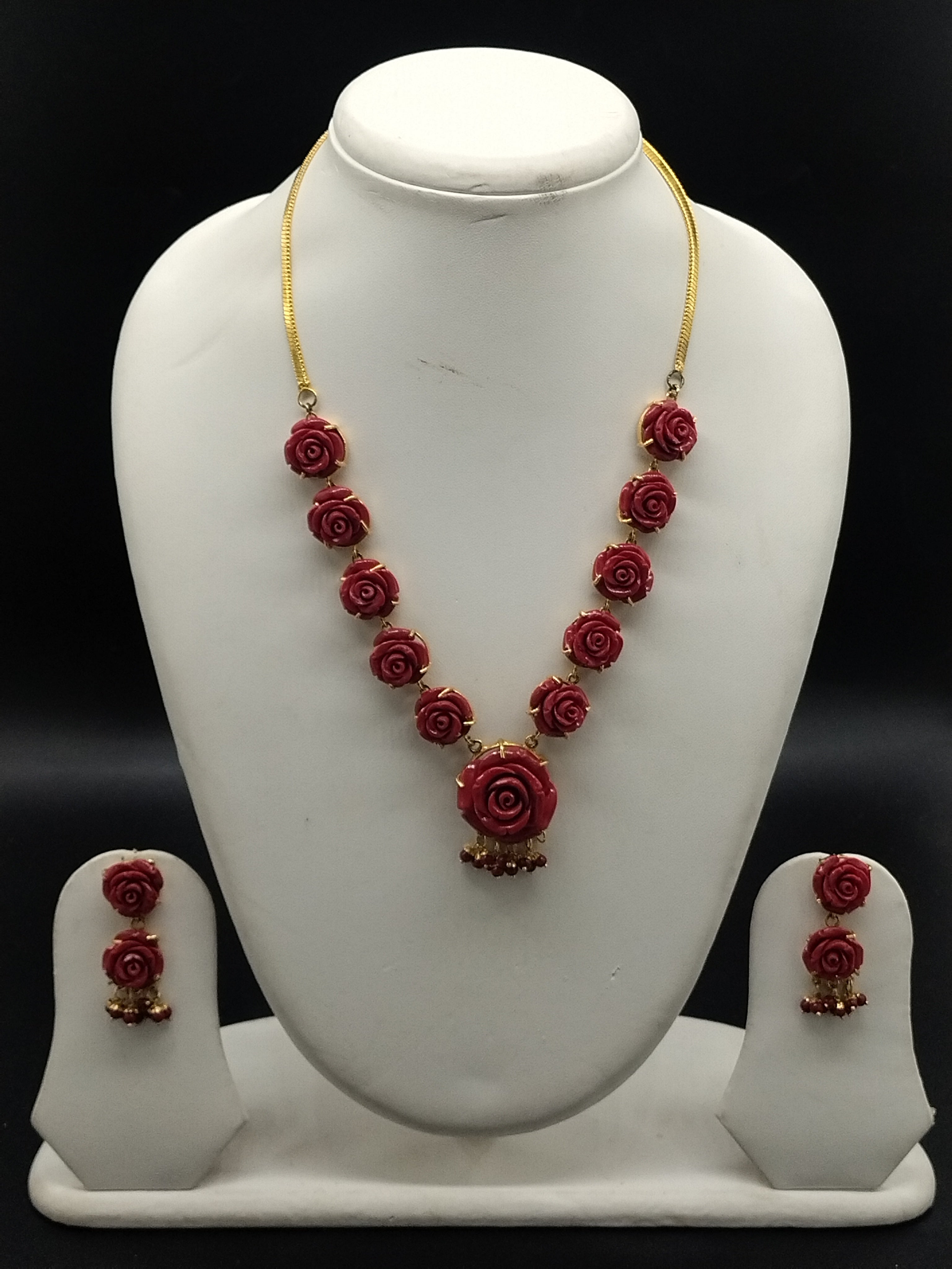 Coral necklace set