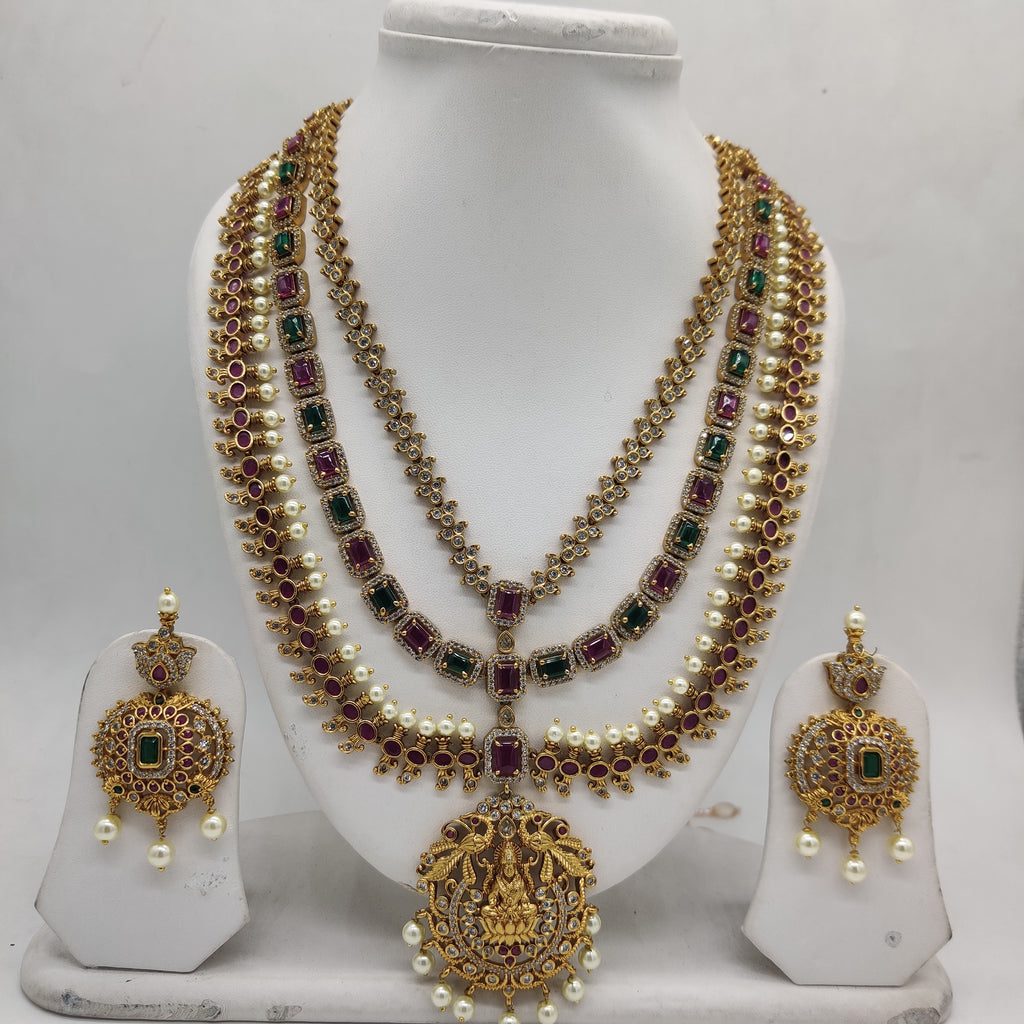 Triple Line Necklace Set