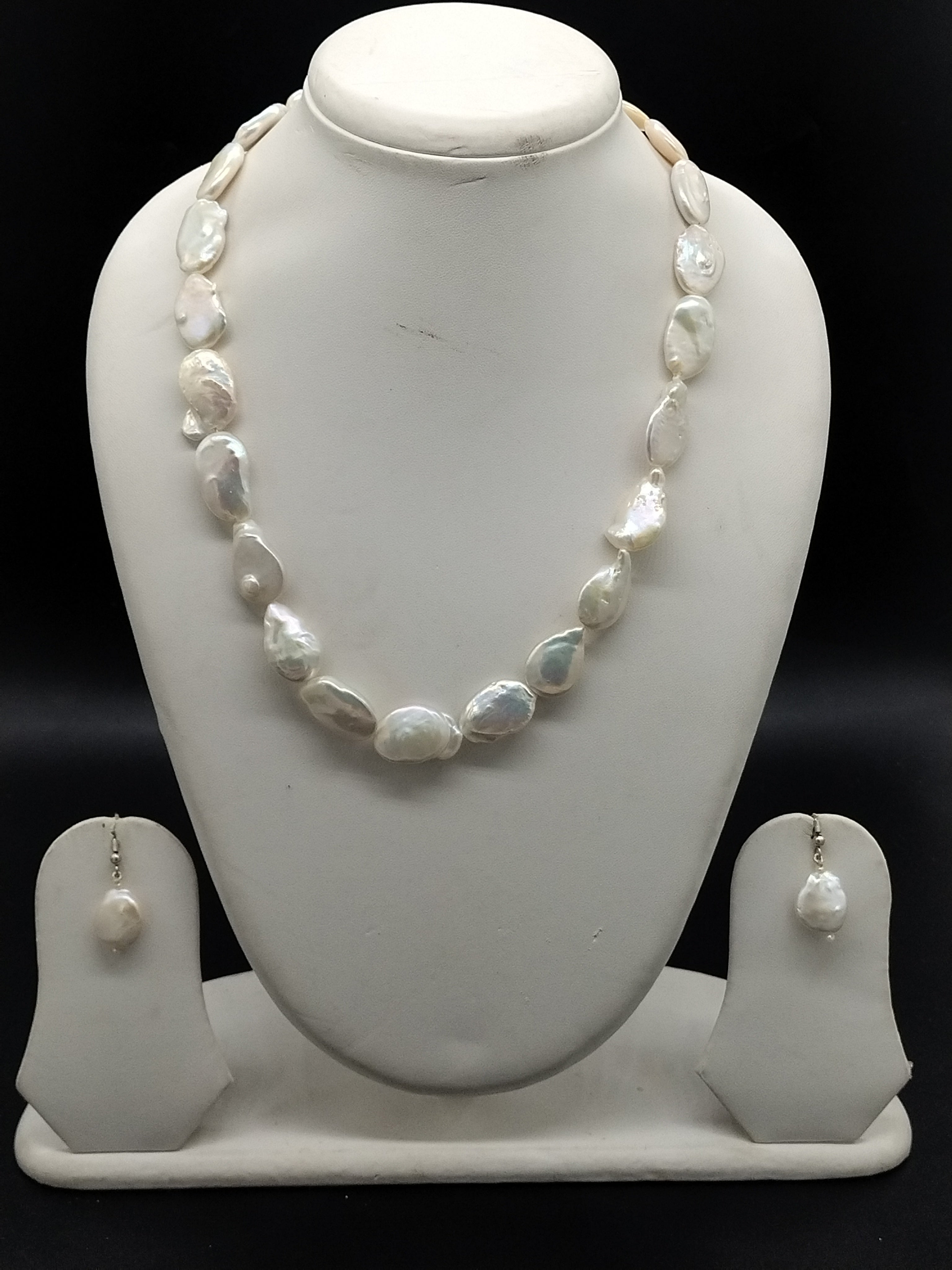Classic Baroque White Freshwater Pearl One-Line Necklace