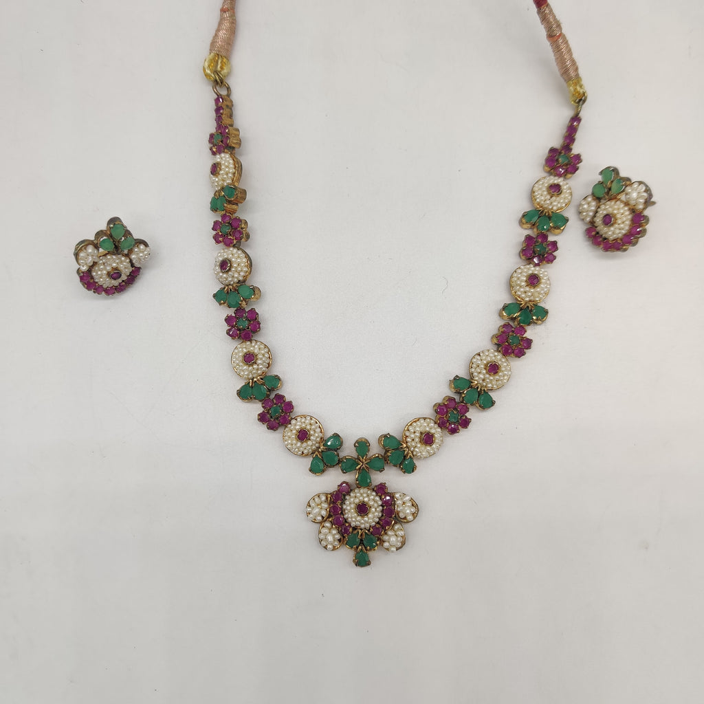 Multicolour Pearls Necklace Set
