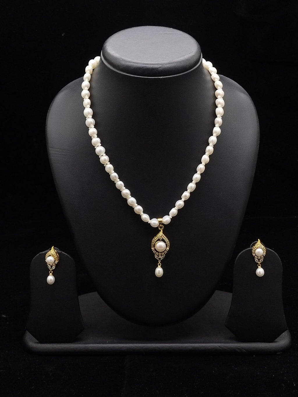 White Button Pearl Necklace Set with Teardrop Pendant & Earrings