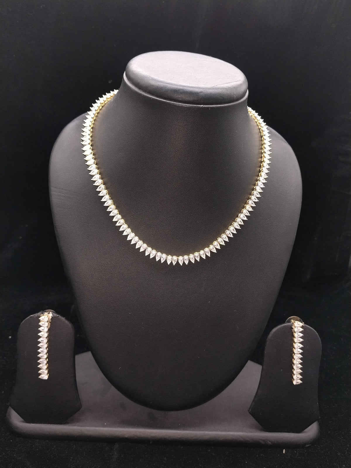 Fancy necklace set
