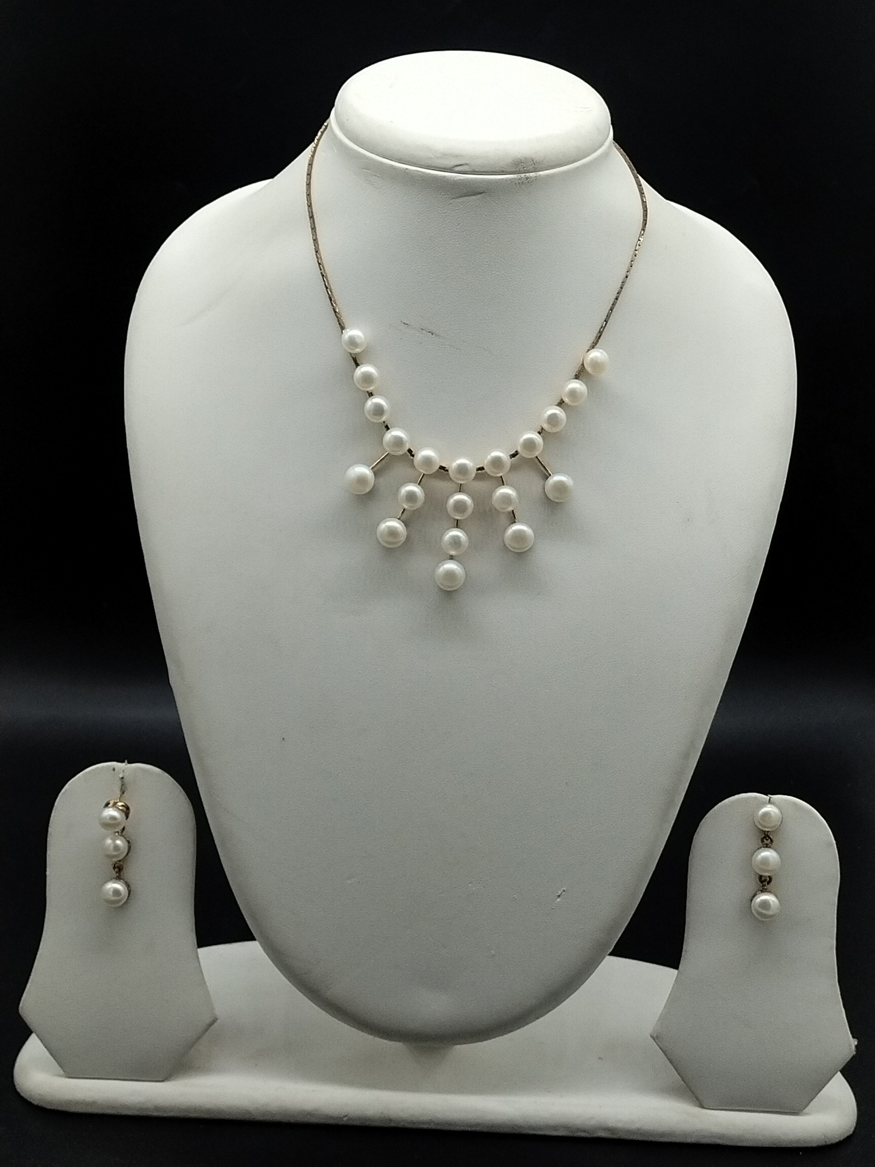 Necklace set