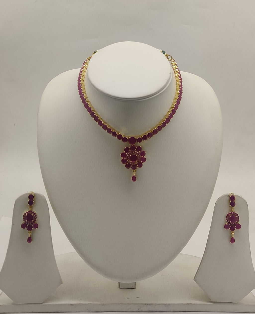 Necklace set